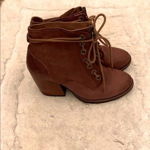 Women’s Leather Boots
